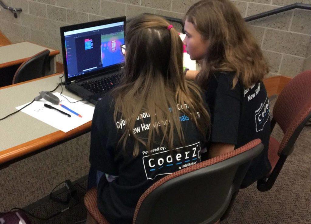 Girls Programming in CoderZ Together